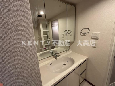 【洗面所】 | カスタリアタワー品川シーサイド | 忙しい朝には欠かせない洗面所です