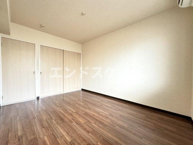 ローズウィング参番館の居間・リビング|高崎、前橋、伊勢崎エリアのお部屋探しはエンドスケープまで！お客様の理想お聞かせ下さい♪