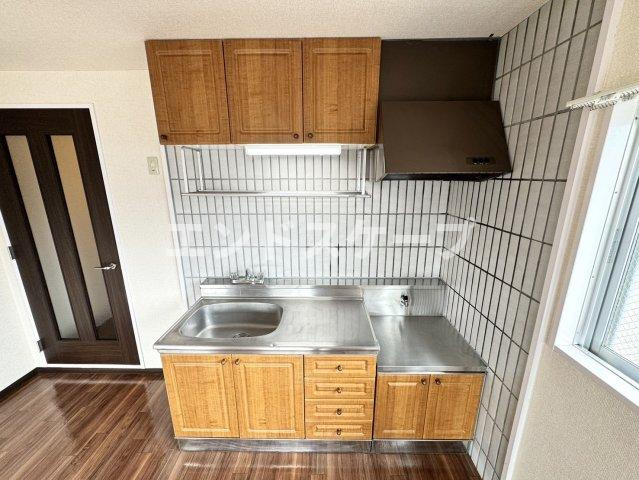 ローズウィング参番館のキッチン|高崎、前橋、伊勢崎エリアのお部屋探しはエンドスケープまで！お客様の理想お聞かせ下さい♪