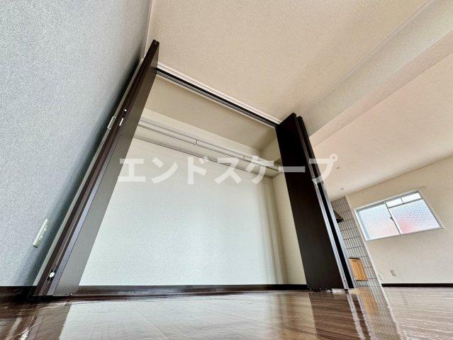 ローズウィング参番館の収納|高崎、前橋、伊勢崎エリアのお部屋探しはエンドスケープまで！お客様の理想お聞かせ下さい♪