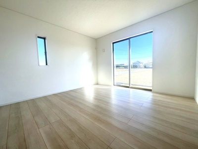 【洋室】 | 匝瑳市横須賀１号棟 | 施工例：即日のご見学も可能です。お気軽に0476-37-3888までお問合せ下さい。