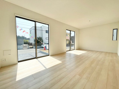 【居間・リビング】 | 匝瑳市横須賀１号棟 | 施工例：即日のご見学も可能です。お気軽に0476-37-3888までお問合せ下さい。