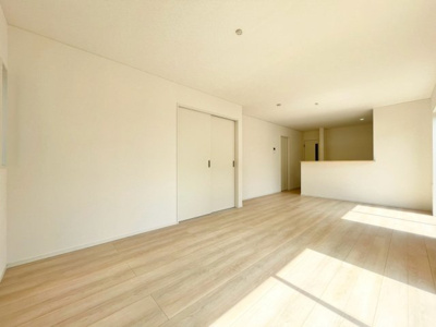 【居間・リビング】 | 匝瑳市横須賀１号棟 | 施工例：即日のご見学も可能です。お気軽に0476-37-3888までお問合せ下さい。