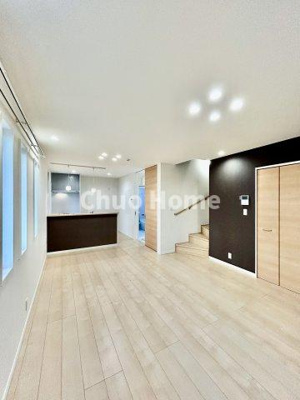 【居間・リビング】 | 葛飾区水元2丁目中古住宅 | 居間リビング