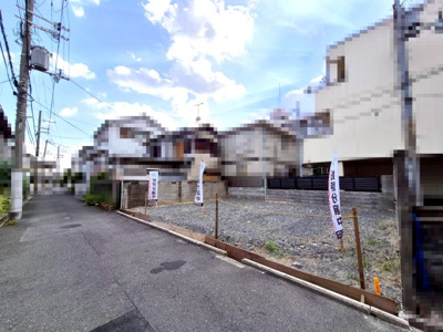 【前面道路含む現地写真】 | 高槻市千代田町　新築戸建て♪ | 【現地写真】
現状更地！前面道路約４ｍ、間口約10.38ｍ♪