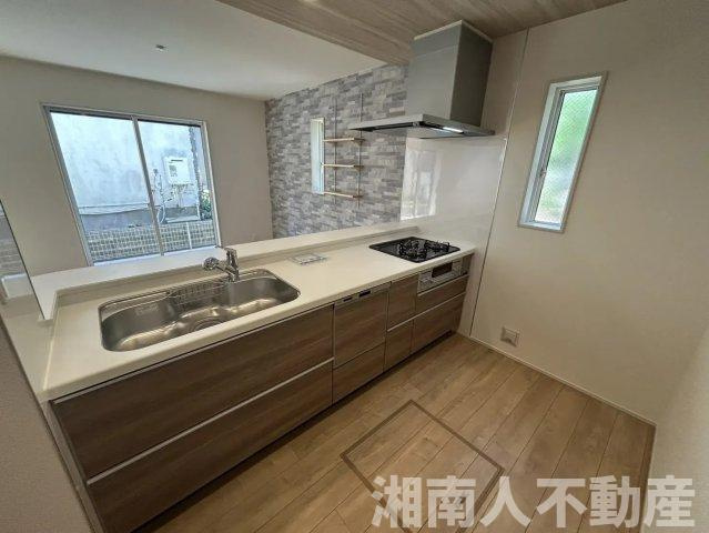 横須賀市森崎４丁目１７４８－６４新築戸建てのキッチン|コンパクトなキッチンで掃除もラクラク
