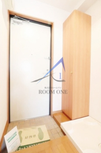 Ｐｏｄ　ｃｒｅｓｔ　Ｉの玄関|玄関です。