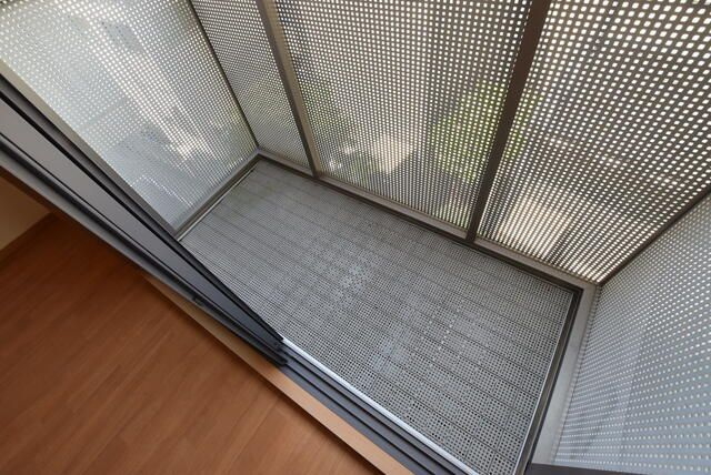 エストライフ駿河台のバルコニー