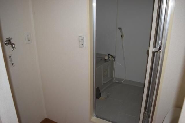 エストライフ駿河台の浴室