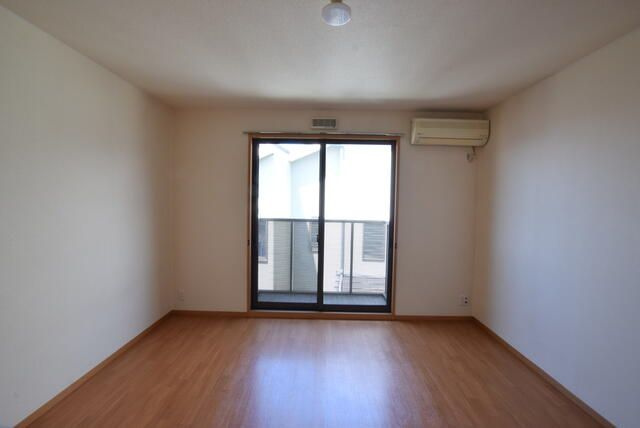 エストライフ駿河台の洋室