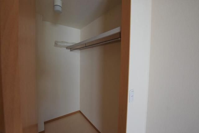 エストライフ駿河台の収納