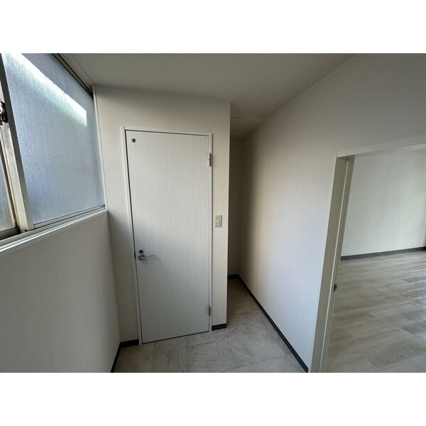 第2神野ビルの玄関