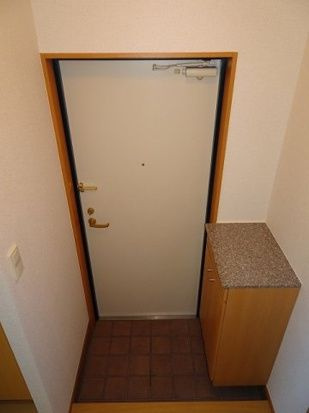 サンリット三好の玄関