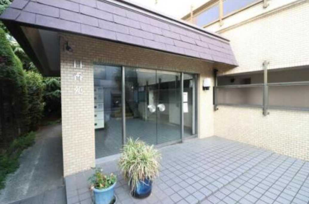 日香苑Ⅰ　礼金０　南向き　陽当たり良好のエントランス