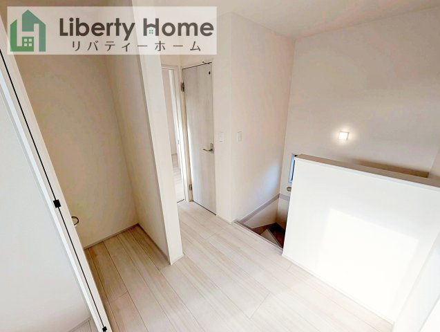 境町第6　新築戸建　１号棟の玄関