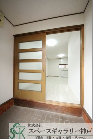 大久保町大窪貸家の玄関|※お部屋により仕様が異なる場合があります。