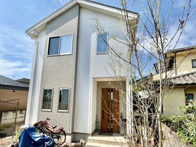 【中古戸建】高崎市倉賀野町の外観|■現地写真
現地を見学する際はご気軽にお問い合わせください♪
「027-386-8693」