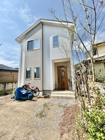 【中古戸建】高崎市倉賀野町の外観|■現地写真
現地を見学する際はご気軽にお問い合わせください♪
「027-386-8693」