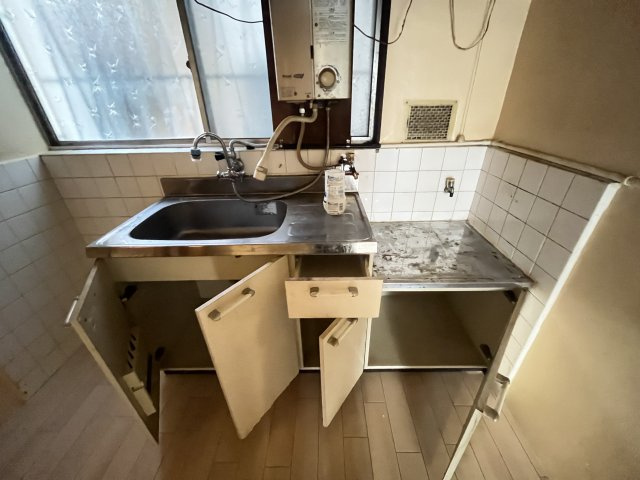 半田5丁目連棟のキッチン