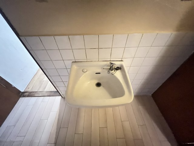 半田5丁目連棟の洗面所