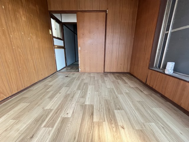 半田5丁目連棟の洋室