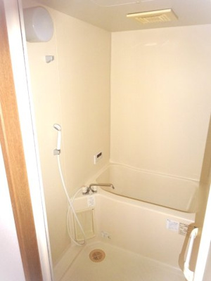 【浴室】 | グランドハイツ八幡 | コンパクトで使いやすいお風呂です