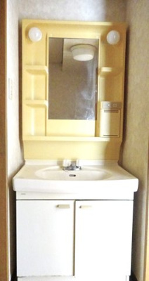 【洗面所】 | グランドハイツ八幡 | ゆったりとスペースのある洗面所