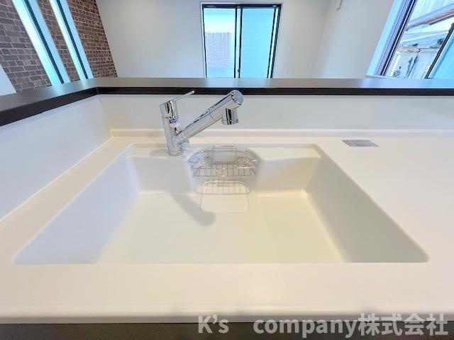 ◎高座郡寒川町一之宮3丁目　新築戸建◎のキッチン|人造大理石のおしゃれなシンク☆