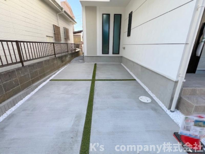 ◎高座郡寒川町一之宮3丁目　新築戸建◎の駐車場|駐車スペース◇前面道路は交通量も少なくゆっくりと駐車いただけます◇