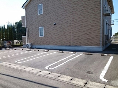 【駐車場】 | ネオ・アバンツァーレ | カースペースがあります