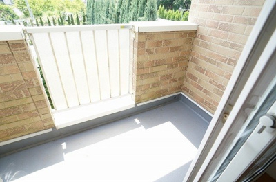 【バルコニー】 | ネオ・アバンツァーレ | バルコニーからの眺めを楽しみながら食事をしませんか