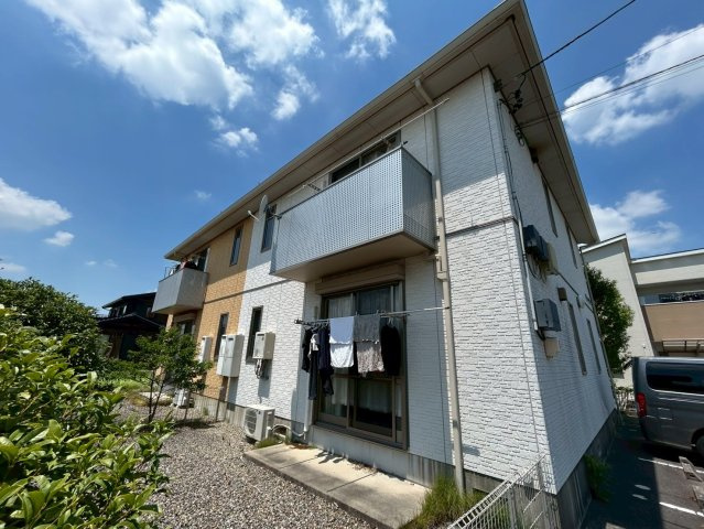 安城市桜井町塔元のアパート
