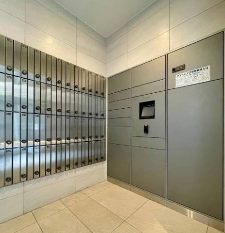 エステムコート新大阪ⅩⅣアイシーのロビー