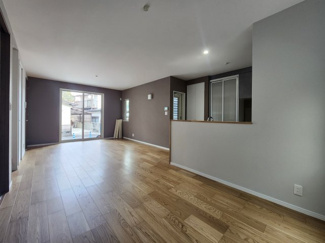 【居間・リビング】 | 廿日市市上平良　新築戸建 | 広く開放的なLDK