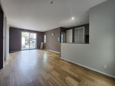 【居間・リビング】 | 廿日市市上平良　新築戸建 | 広く開放的なLDK