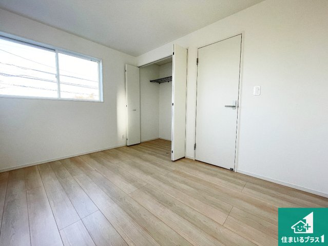 近江八幡市武佐町　第3期　新築一戸建ての洋室|シンプルな洋室は、自分好みのインテリアが楽しめます♪ご家族とインテリアや家具を選びに行くのは新築購入時の醍醐味の一つです。ぜひお楽しみください♪