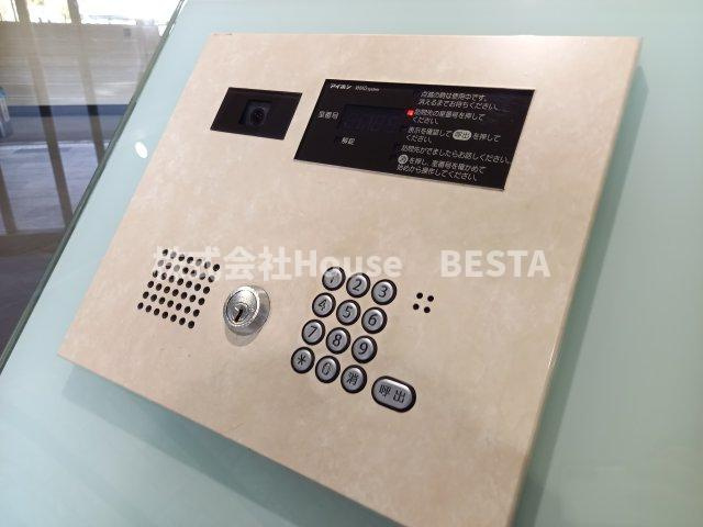 ラヴ神戸三宮のエントランス