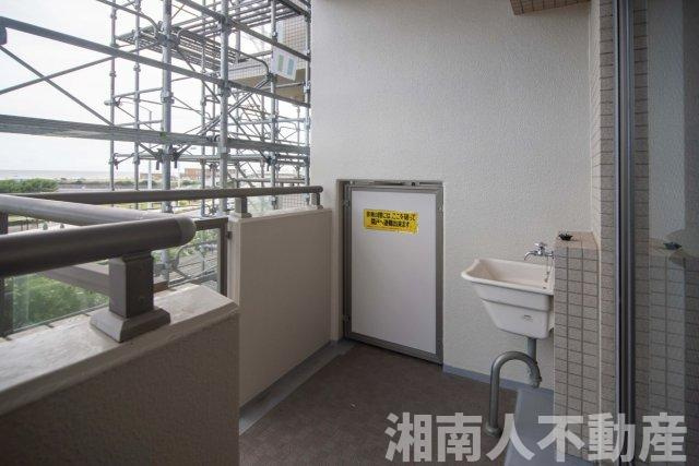 東急ドエルシーサイドコート鵠沼海岸のバルコニー|広々としたバルコニーです