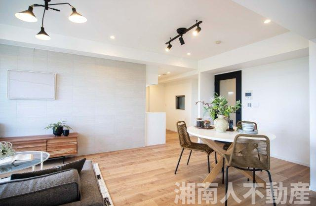 東急ドエルシーサイドコート鵠沼海岸の居間・リビング|リビングです