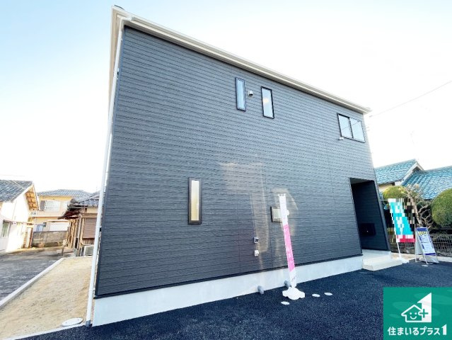 現地説明会予約受付中！近江八幡市武佐町　新築戸建の外観|安心の10年保証！外観を美しく保ち、雨水で汚れを落とします！気になることがありましたら、お気軽にお問い合わせください！