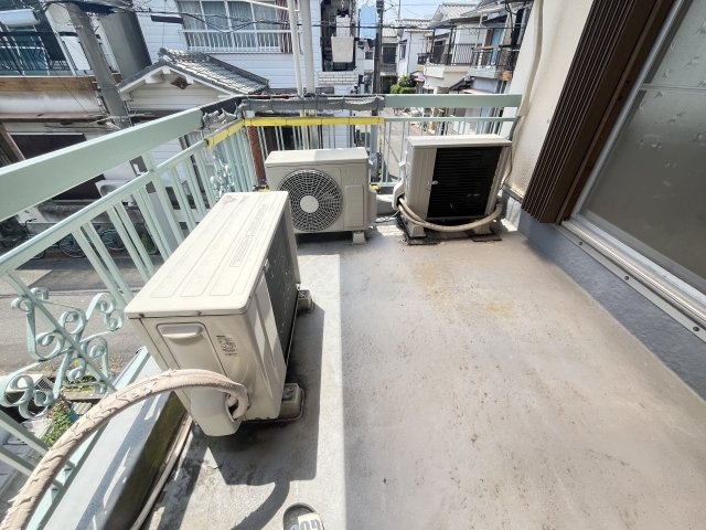 若松町貸家のバルコニー