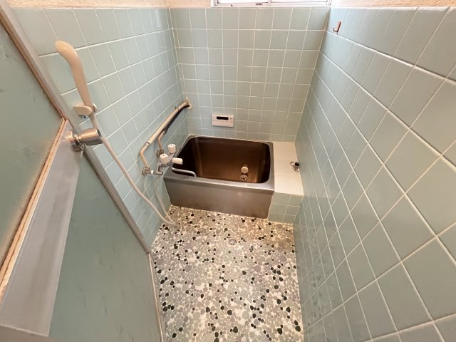 若松町貸家の浴室