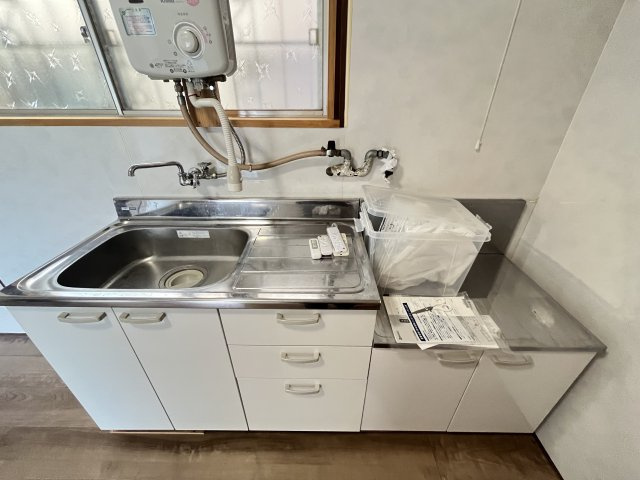 若松町貸家のキッチン