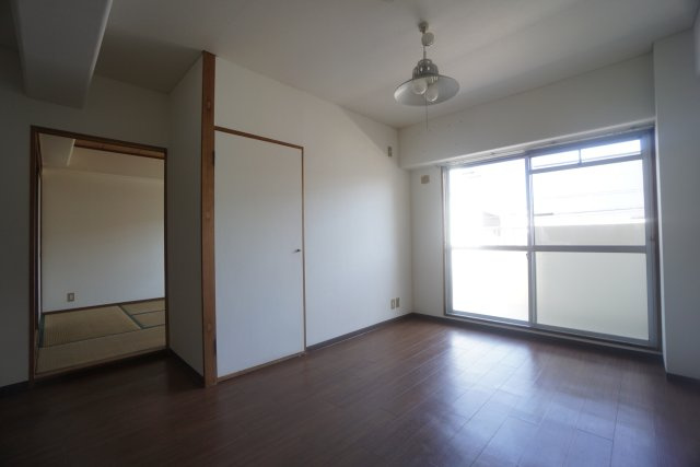 幸町ハイツの居間・リビング