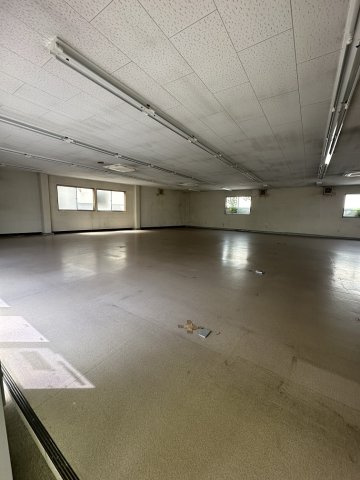 東田仲の町貸事務所の内装
