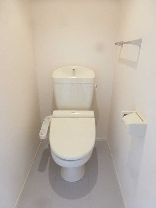 グランソレイユ　Eのトイレ