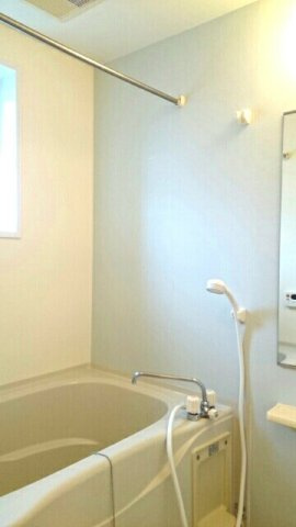 グリーンハイツ古城Ａの浴室|日々の疲れを癒すお風呂付です