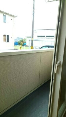 グリーンハイツ古城Ａのバルコニー|お洗濯にも便利なバルコニー付き