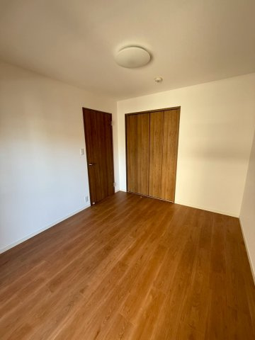 エバーライフ春日公園の洋室