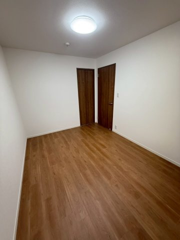 エバーライフ春日公園の洋室